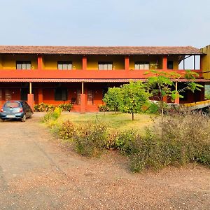 Deluxe Double or Twin Room Garden View